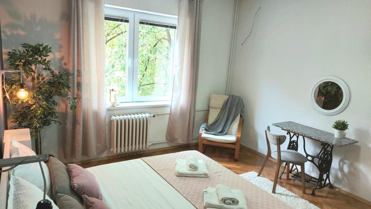 Inner City Two Bedroom Apartment سكوبجي المظهر الخارجي الصورة