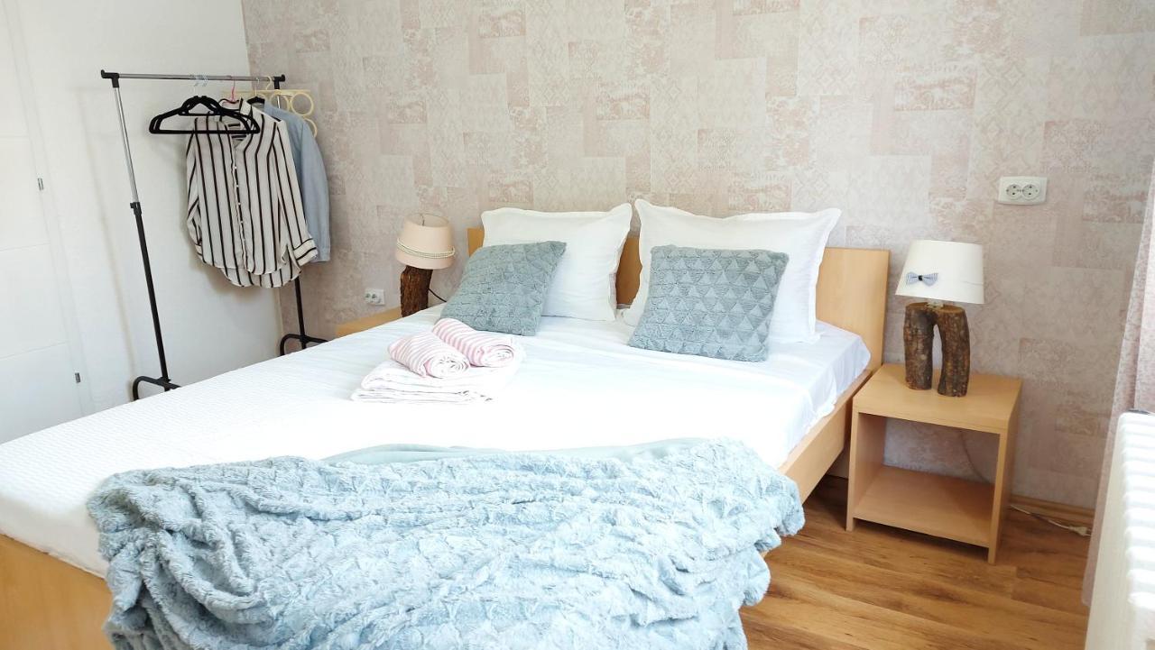 Inner City Two Bedroom Apartment سكوبجي المظهر الخارجي الصورة